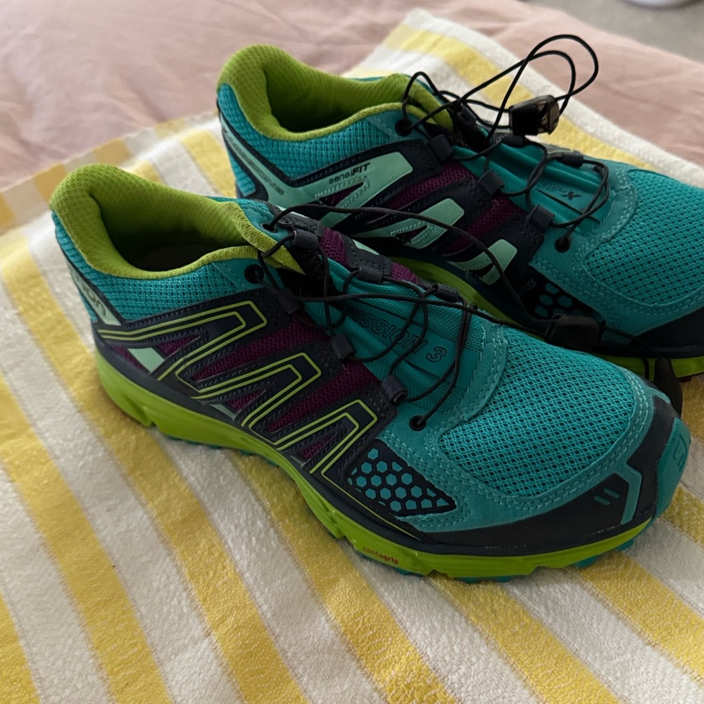 Women’s 3 Trail Running Shoes in the "Teal/Blue/Green" colorway. - Picture 10 of 10
